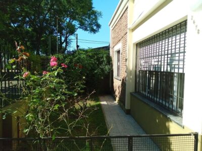 Saavedra y España · Casa · 3 Dormitorios · Venta