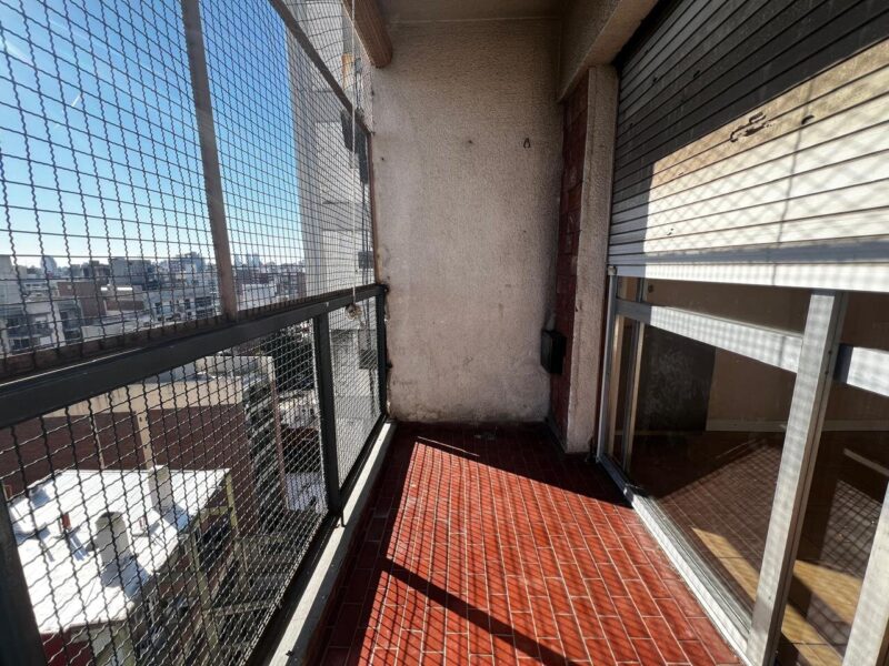 Av. Pellegrini 1474 · 2 Dormitorios · Cochera · Alquiler