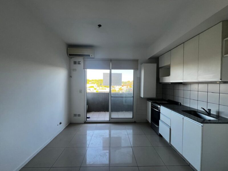 Saavedra y Mitre · 2 Dormitorios · Venta