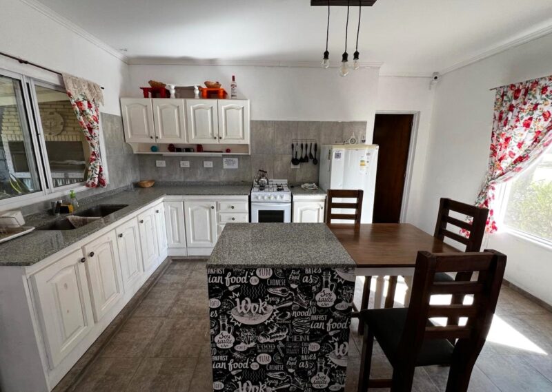 Oliveros · Casa · 2 Dormitorios · Venta