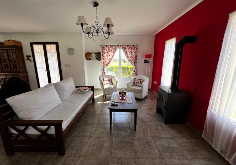 Oliveros · Casa · 2 Dormitorios · Venta