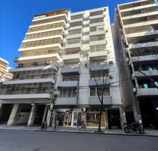 Italia y Mendoza · 1 Dormitorio · Venta
