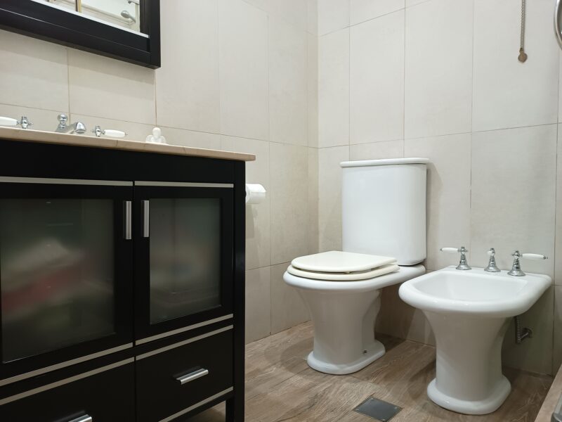 Alberdi · Casa · 2 Dormitorios · Venta