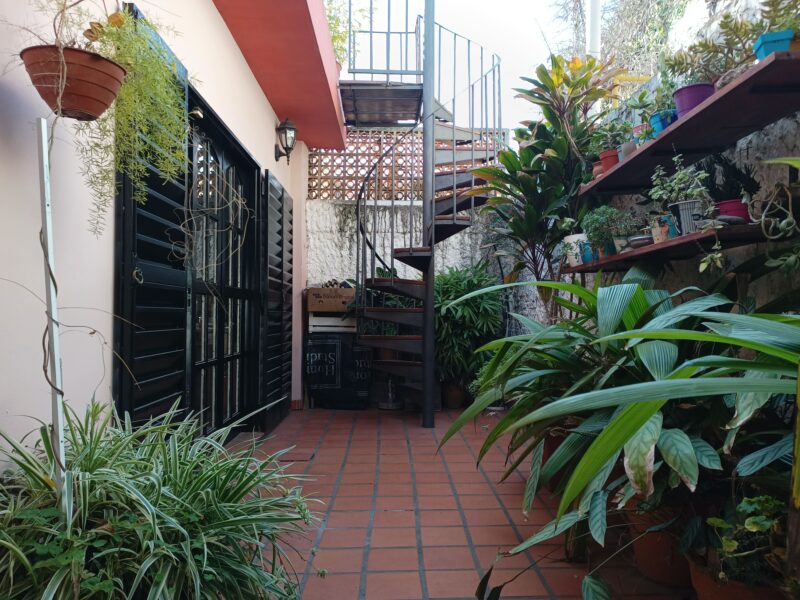 Alberdi · Casa · 2 Dormitorios · Venta