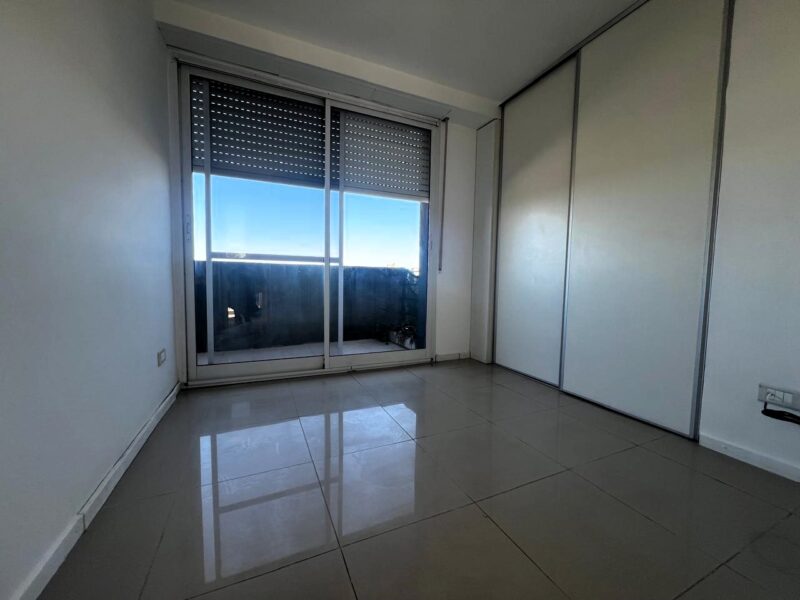 Saavedra y Mitre · 2 Dormitorios · Venta