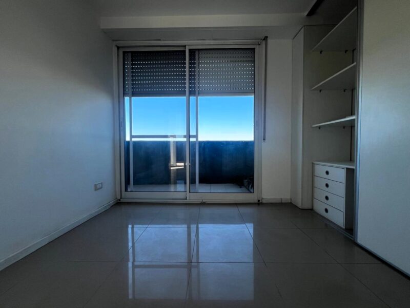 Saavedra y Mitre · 2 Dormitorios · Venta
