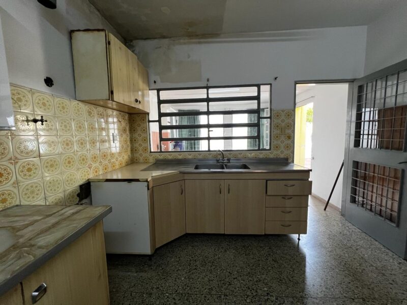 Paraguay y Av. Del Rosario · Casa · 2 Dormitorios · Venta